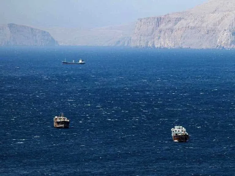 What happens if submarine cables in Hormuz go down